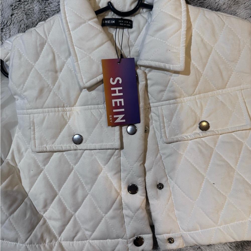 SHEIN White Quilted Vest